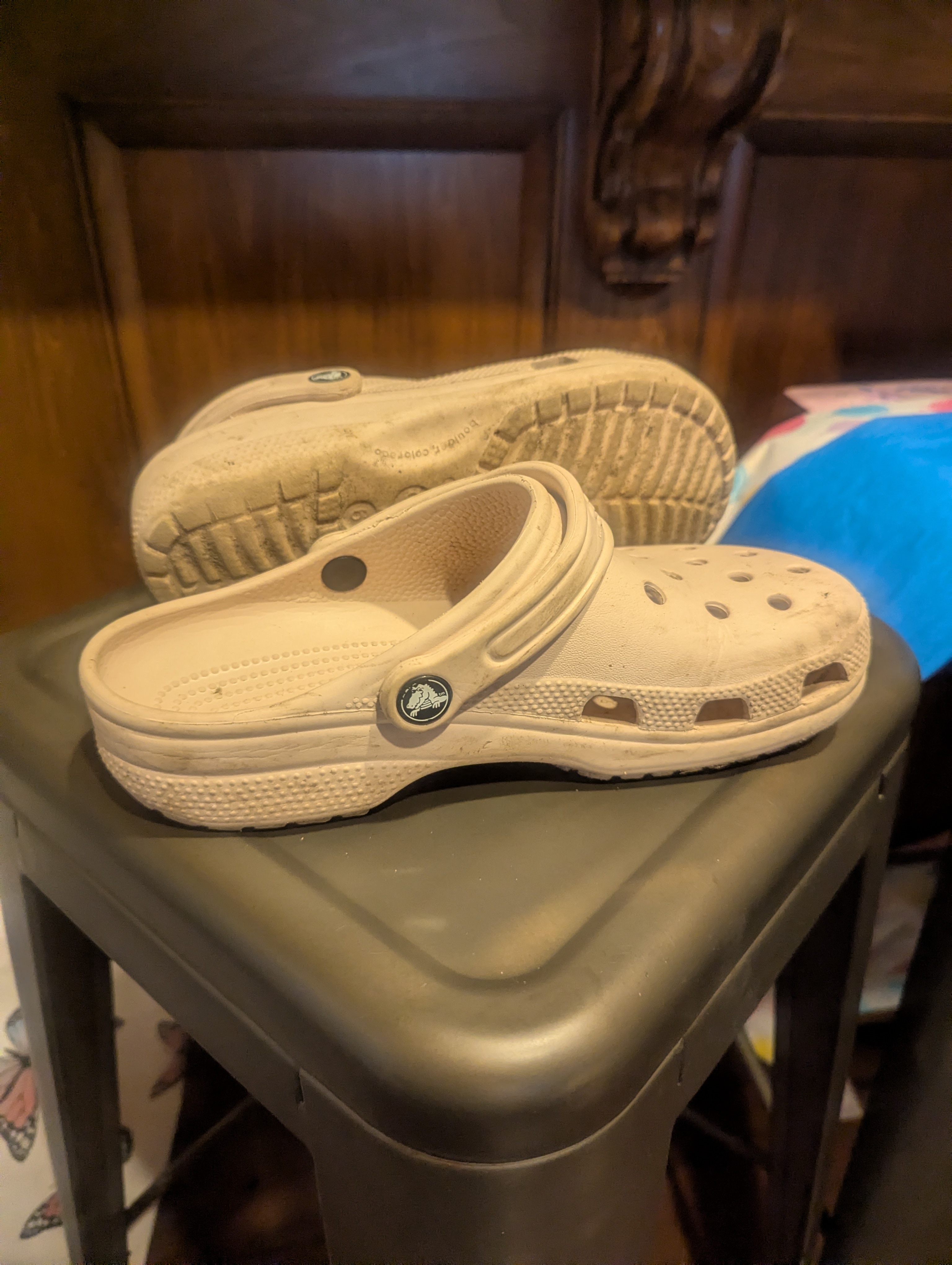 Lot 2 - pink shoe